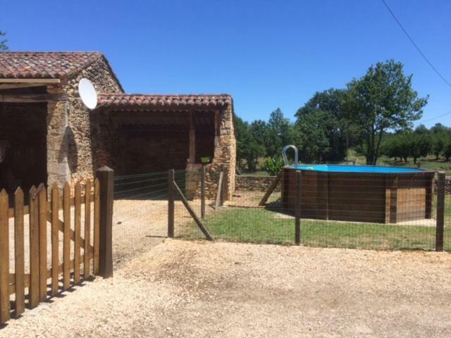Gite De L Oustalneou Cuzorn Exterior foto