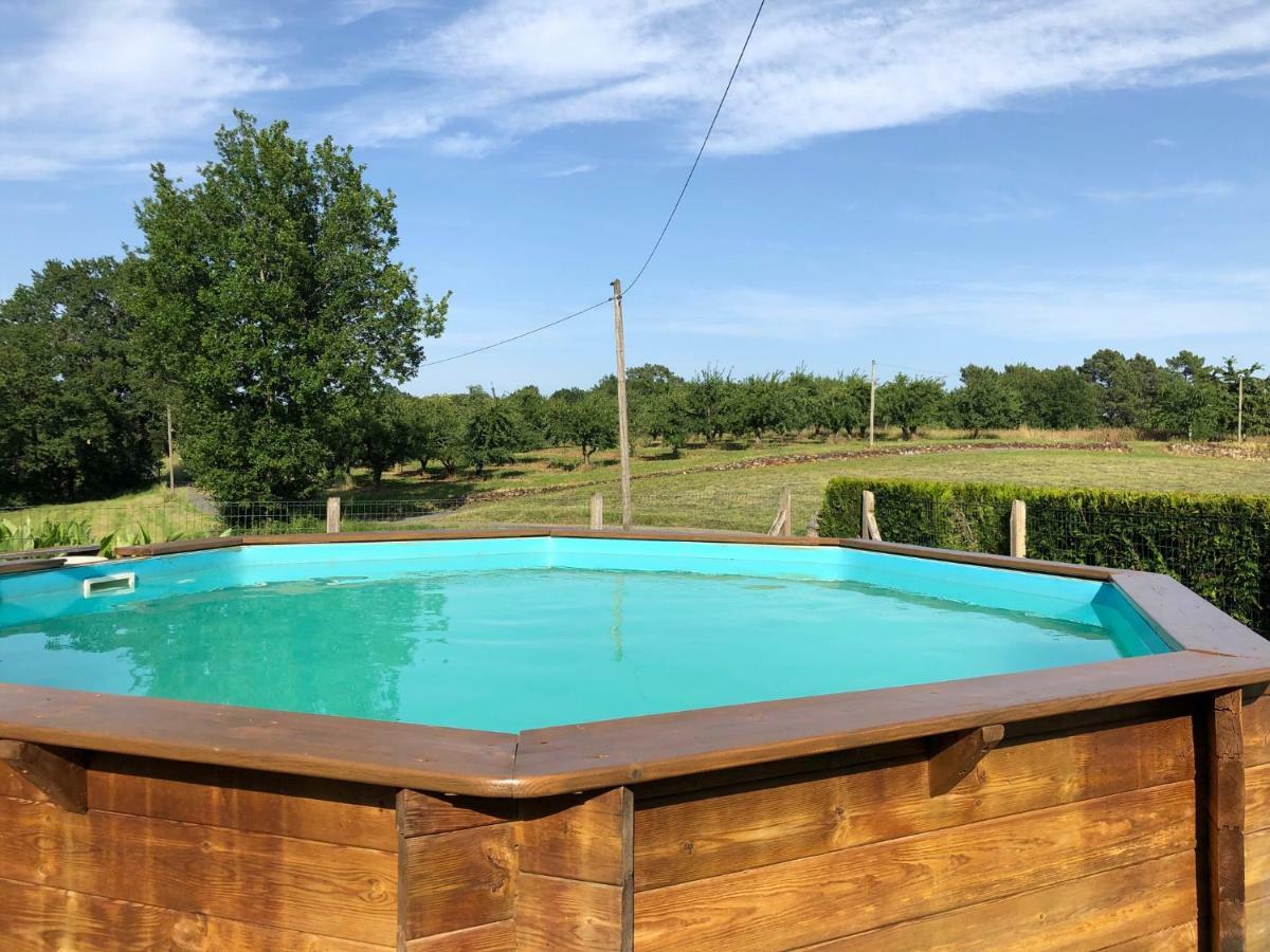 Gite De L Oustalneou Cuzorn Exterior foto